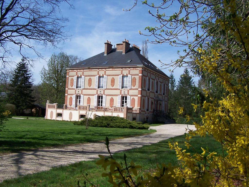 Chateau Des Bouffards Brinon-sur-Sauldre Buitenkant foto